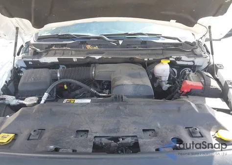 2022 Ram 1500 Classic Warlock 4X4 6'4 Box from USA, damaged, VIN 1C6RR7GG6NS182380